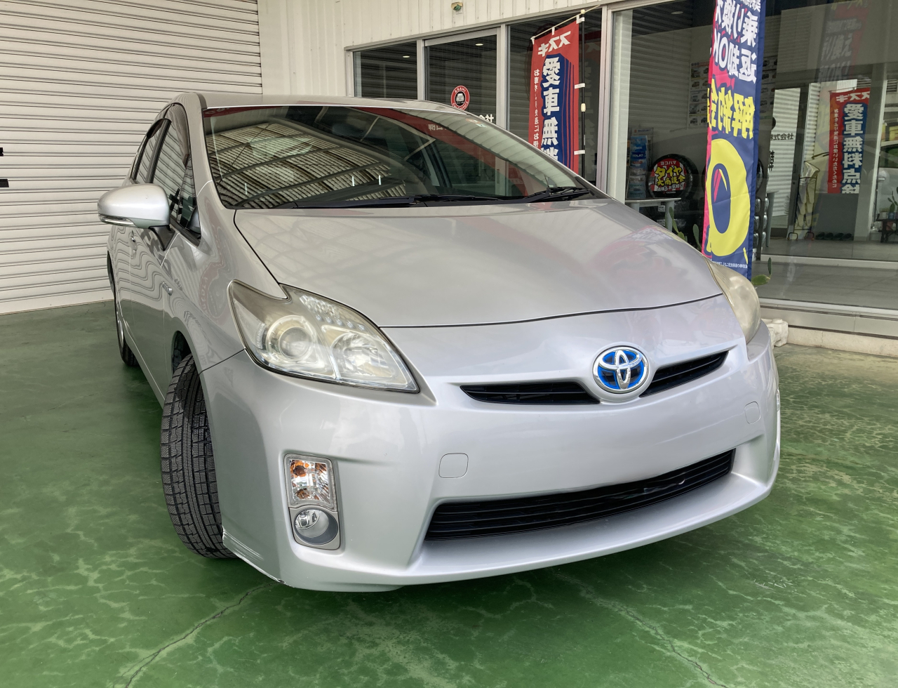 中古車：【トヨタ】　　　　　　　プリウス　　